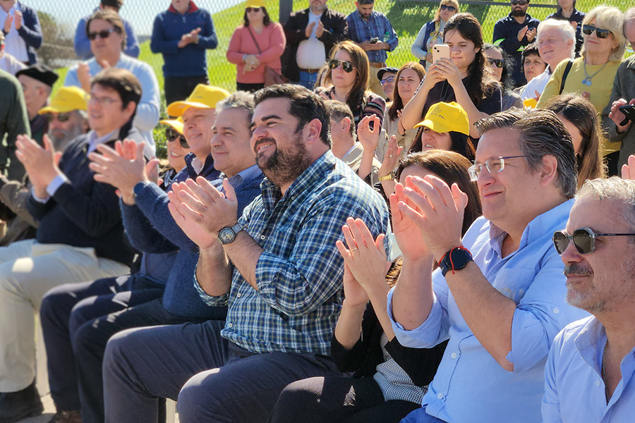 Público presente en acto inauguración