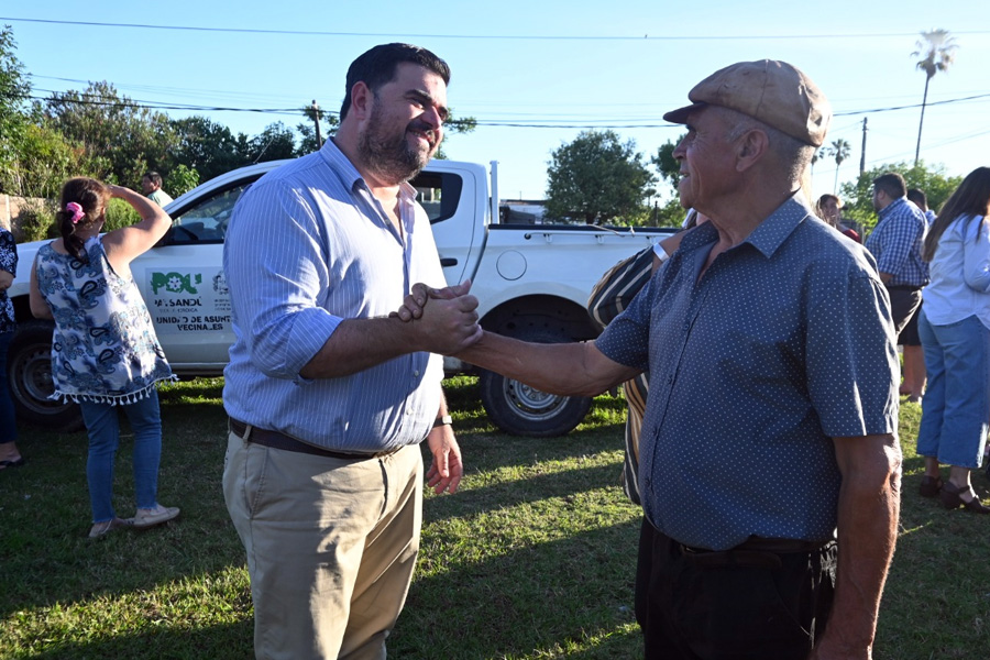 Intendente con vecino