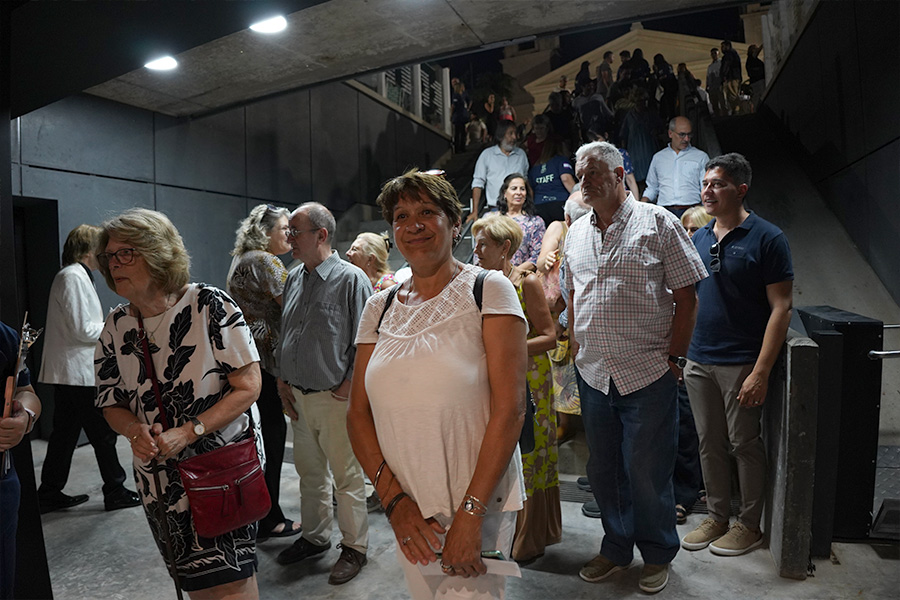 Acceso del público al Centro de Interpretación